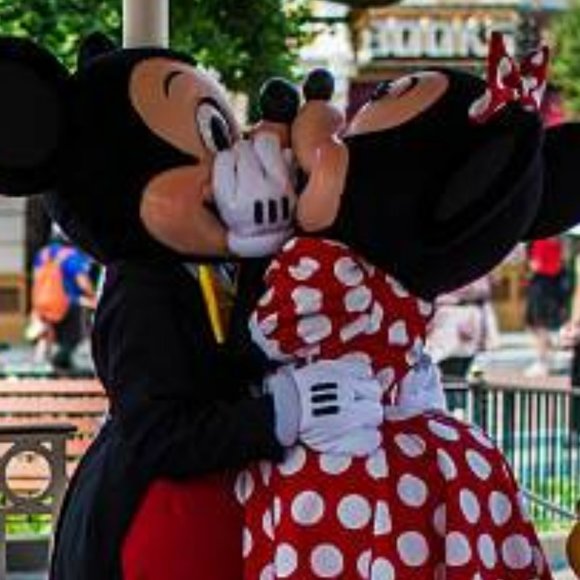 Halloween Costumes Theatre Props and More - Picture 6 of 16